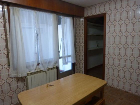Foto 2 de Pis en venda a Villarcayo de Merindad de Castilla la Vieja de 2 habitacions amb garatge i balcó