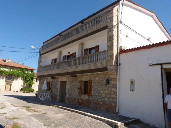 Foto 1 de Casa en venda a Villarcayo de Merindad de Castilla la Vieja de 5 habitacions amb terrassa i piscina
