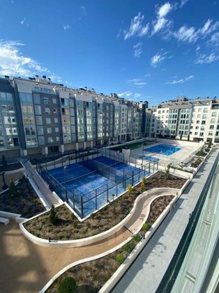 Foto 1 de Àtic en venda a calle De Puente la Reina de 3 habitacions amb terrassa i piscina