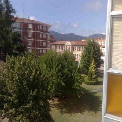 Foto 1 de Pis en venda a Villarcayo de Merindad de Castilla la Vieja de 2 habitacions amb terrassa i calefacció