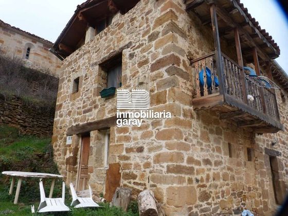 Foto 2 de Casa en venda a Valle de Manzanedo de 5 habitacions amb balcó