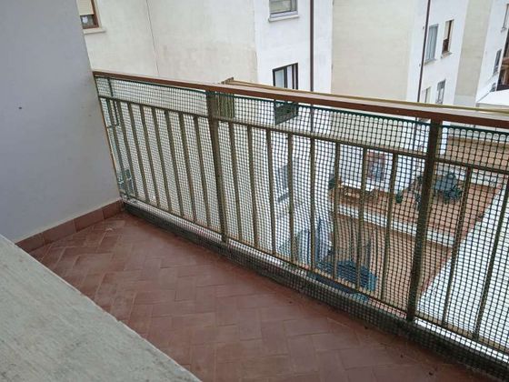 Foto 2 de Venta de piso en Villarcayo de Merindad de Castilla la Vieja de 2 habitaciones con balcón