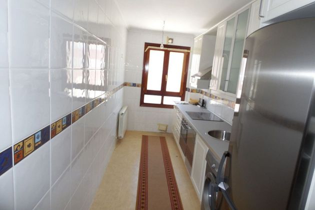 Foto 2 de Pis en venda a Medina de Pomar de 2 habitacions amb calefacció