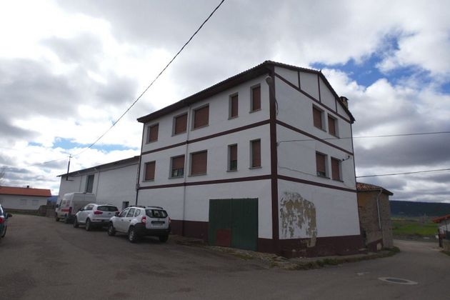 Foto 1 de Casa en venta en Valle de Losa de 4 habitaciones con garaje y calefacción
