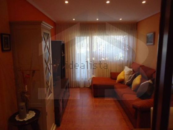 Foto 2 de Piso en venta en Medina de Pomar de 2 habitaciones con terraza y piscina