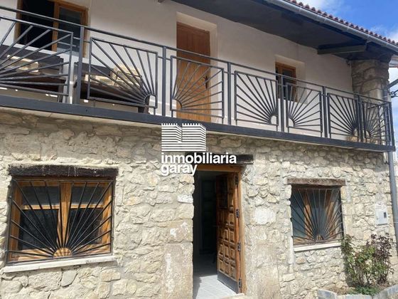 Foto 1 de Venta de chalet en Villarcayo de Merindad de Castilla la Vieja de 5 habitaciones con garaje y balcón