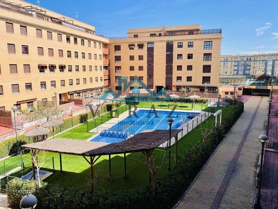 Foto 2 de Pis en venda a Centro - Corte Inglés de 3 habitacions amb terrassa i piscina