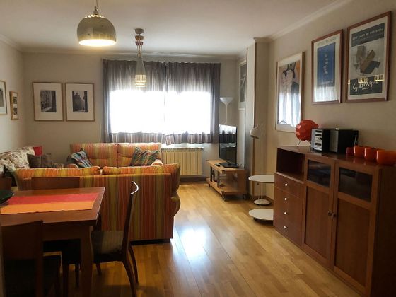 Foto 2 de Dúplex en lloguer a Avda Europa - San Antón de 3 habitacions amb garatge i mobles