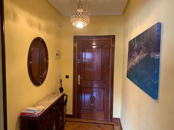 Foto 1 de Pis en venda a Santiago - San Telmo de 3 habitacions amb garatge i calefacció