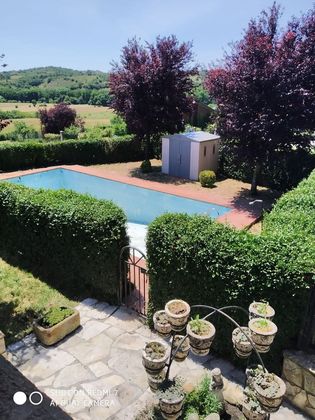 Foto 1 de Chalet en venta en Legutiano de 4 habitaciones con terraza y piscina