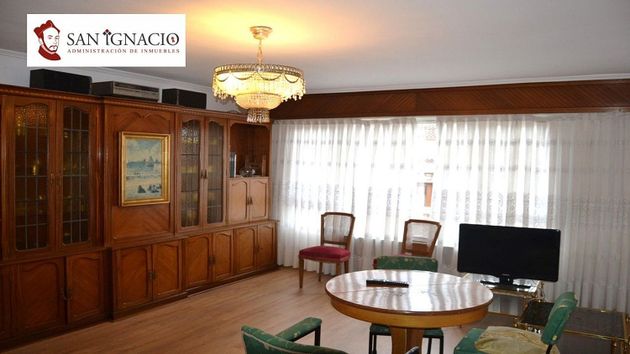Foto 1 de Venta de piso en Villarcayo de Merindad de Castilla la Vieja de 3 habitaciones con calefacción y ascensor