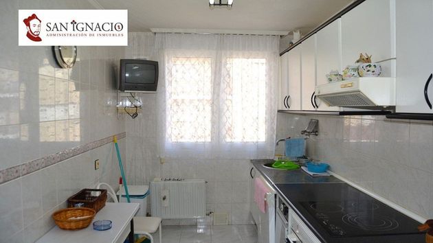 Foto 2 de Venta de piso en Villarcayo de Merindad de Castilla la Vieja de 3 habitaciones con calefacción