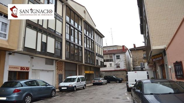 Foto 1 de Venta de piso en calle Doctor Mendizábal de 3 habitaciones con terraza y calefacción