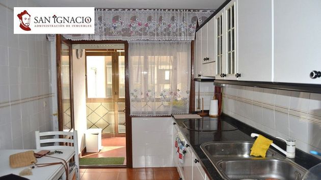 Foto 2 de Pis en venda a calle Doctor Mendizábal de 3 habitacions amb terrassa i calefacció