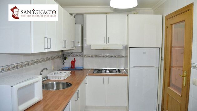 Foto 1 de Venta de piso en Villarcayo de Merindad de Castilla la Vieja de 2 habitaciones con calefacción y ascensor