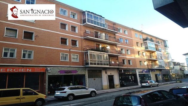Foto 1 de Venta de piso en Villarcayo de Merindad de Castilla la Vieja de 4 habitaciones con balcón y ascensor