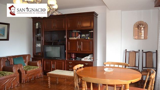 Foto 2 de Venta de piso en Villarcayo de Merindad de Castilla la Vieja de 2 habitaciones con terraza y calefacción
