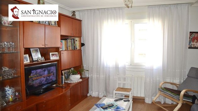 Foto 2 de Pis en venda a Villarcayo de Merindad de Castilla la Vieja de 3 habitacions amb terrassa i calefacció