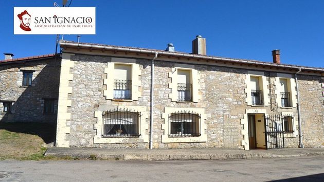 Foto 2 de Casa en venda a Valle de Valdebezana de 5 habitacions amb jardí i calefacció