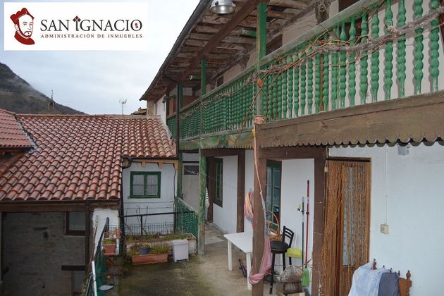 Foto 2 de Venta de casa en calle Cornejo de 5 habitaciones con terraza y balcón