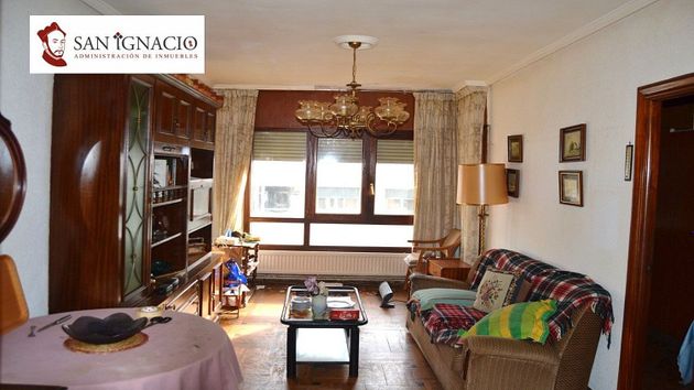 Foto 2 de Pis en venda a Villarcayo de Merindad de Castilla la Vieja de 3 habitacions amb balcó i calefacció