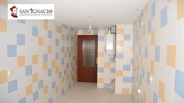 Foto 2 de Pis en venda a Villarcayo de Merindad de Castilla la Vieja de 2 habitacions amb calefacció i ascensor