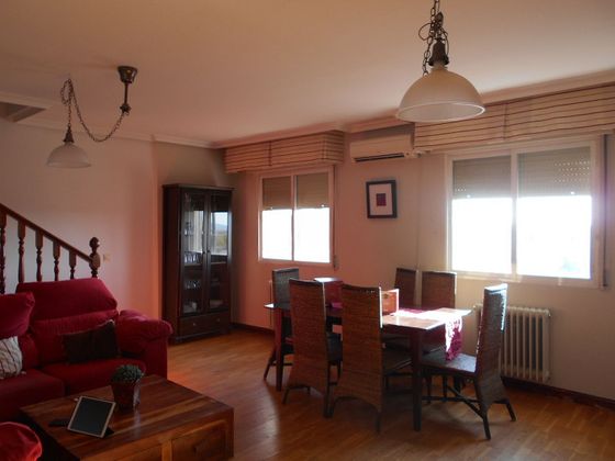 Foto 2 de Dúplex en venda a Santa María de 3 habitacions amb terrassa i aire acondicionat