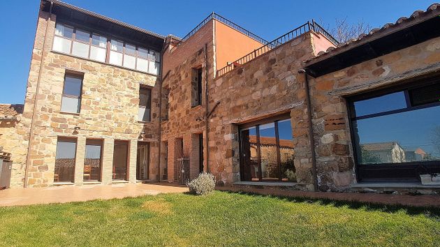 Foto 1 de Casa en venda a Buitrago de 11 habitacions amb terrassa i piscina