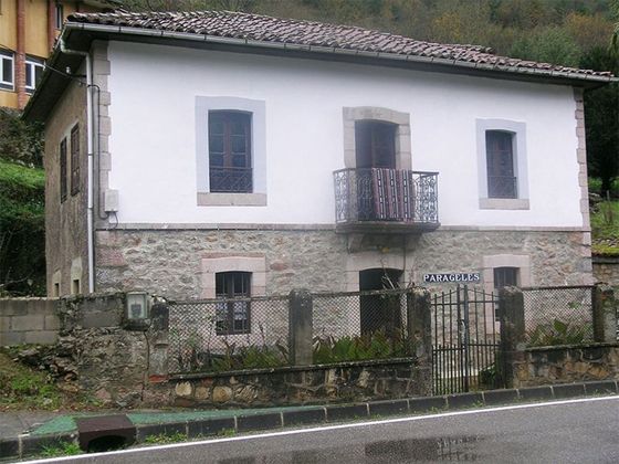 Foto 1 de Casa rural en venda a Peñamellera Alta de 4 habitacions i 156 m²