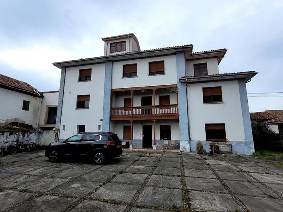 Foto 1 de Venta de chalet en Pría-Nueva-Hontoria-Naves de 8 habitaciones con terraza y garaje