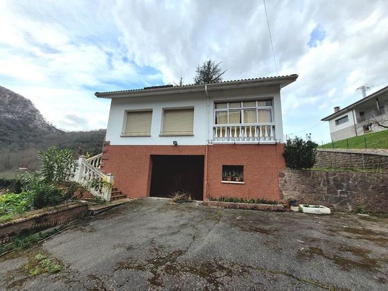 Foto 2 de Xalet en venda a Cabrales de 4 habitacions amb terrassa i garatge