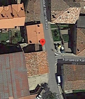 Foto 1 de Venta de terreno en calle Euskal Herria de 80 m²