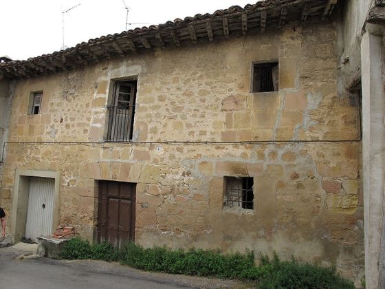 Foto 1 de Venta de casa rural en Valle de Tobalina de 2 habitaciones y 320 m²