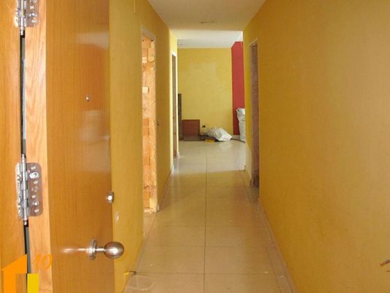 Foto 2 de Pis en venda a Alfoz de Quintanadueñas de 2 habitacions i 79 m²