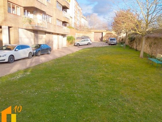 Foto 2 de Piso en venta en Centro - Burgos de 4 habitaciones con terraza y garaje