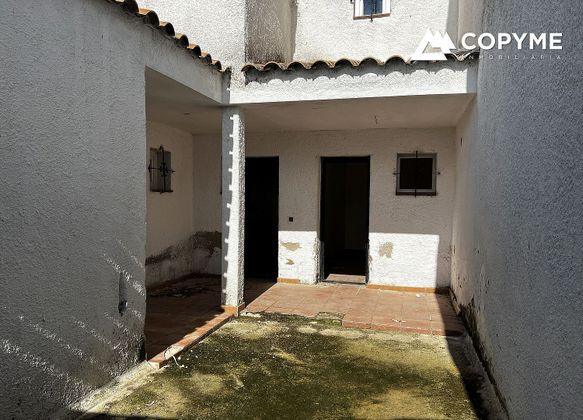 Foto 2 de Casa adossada en venda a Escalonilla de 3 habitacions amb terrassa