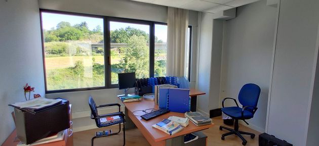 Foto 2 de Oficina en alquiler en calle Barrondo Auzoa de 310 m²