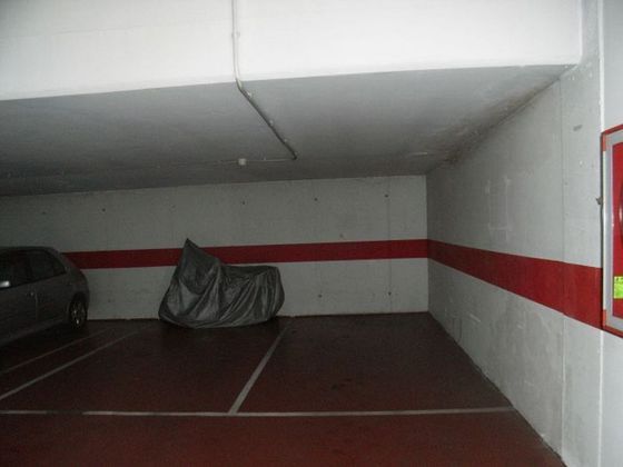 Foto 2 de Venta de garaje en Culleredo de 12 m²