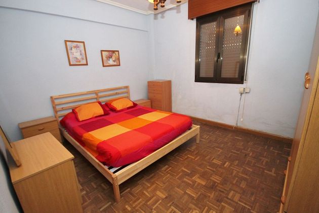 Foto 1 de Piso en venta en Santurtzi de 2 habitaciones y 63 m²