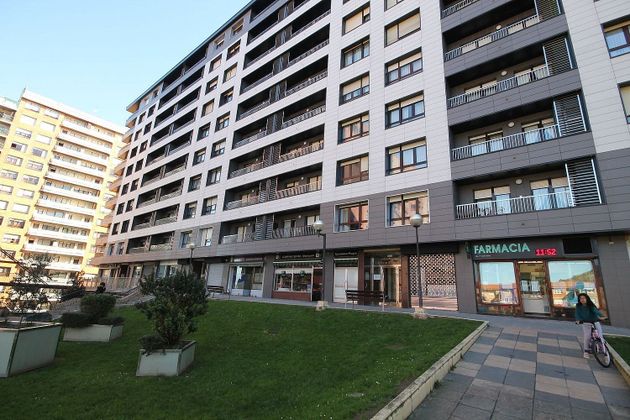 Foto 1 de Piso en venta en Santurtzi de 3 habitaciones con terraza y garaje