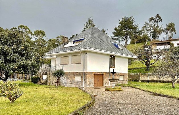 Foto 2 de Xalet en venda a Selorio - Tornón de 6 habitacions amb terrassa i garatge