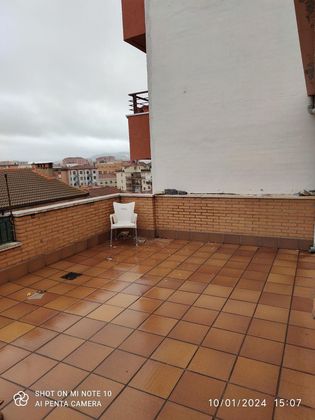 Foto 1 de Venta de ático en calle Navas de Tolosa de 2 habitaciones con terraza y garaje