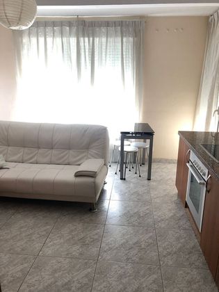 Foto 2 de Piso en alquiler en San Esteban de 3 habitaciones con terraza y muebles