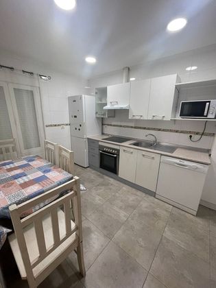 Foto 1 de Pis en lloguer a La Chantría - La Lastra de 3 habitacions amb mobles i calefacció