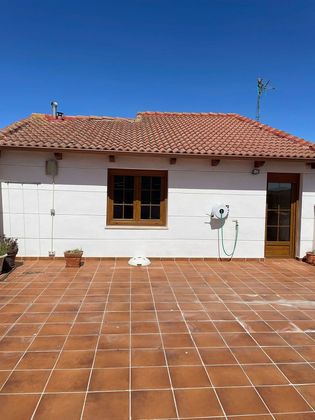 Foto 2 de Chalet en venta en La Vega - Oteruelo de 4 habitaciones con terraza y garaje