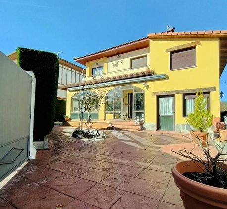 Foto 2 de Xalet en venda a San Rafael de 6 habitacions amb terrassa i piscina