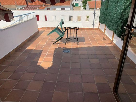 Foto 1 de Venta de casa en Tormes - La Vega de 4 habitaciones con terraza y balcón