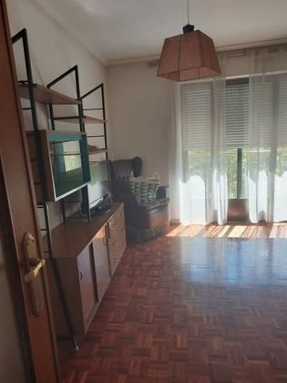 Foto 1 de Piso en alquiler en Universidad - Dominicos de 3 habitaciones con muebles y calefacción