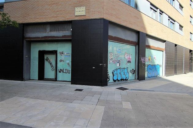 Foto 1 de Local en venda a calle Carmen Baroja Nessi de 179 m²