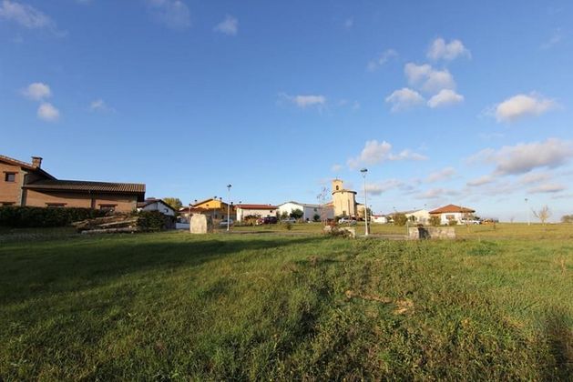 Foto 1 de Venta de terreno en Iruraiz-Gauna de 587 m²